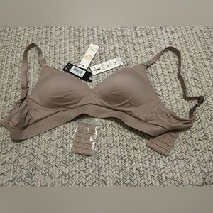 Kindred Bravely, the minimalist hands-free pumping and nursing plunge bra